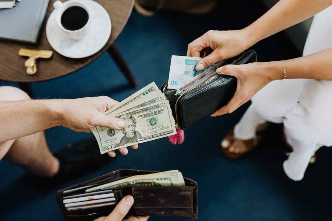 El precio del dólar varía constantemente. FOTO: Pexels