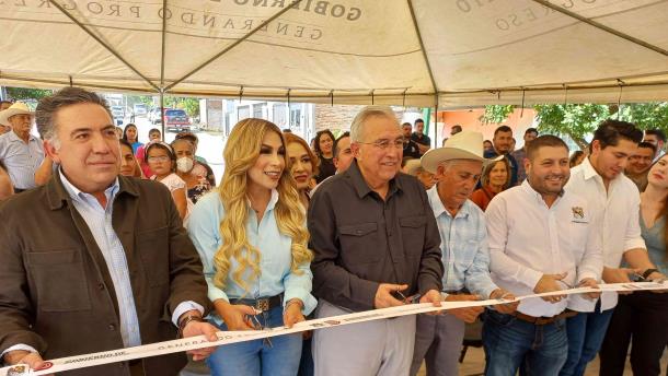 Rocha Moya inaugura obras y entrega apoyo a emprendedores en Badiraguato