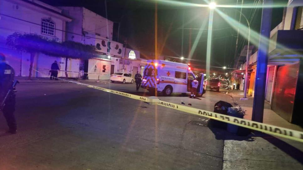 Asesinan a navajazos a un hombre en el Mercadito de La Juárez, en Culiacán