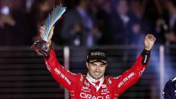 «Checo» Pérez es subcampeón de la F1; el mexicano sube al podio en el GP de Las Vegas