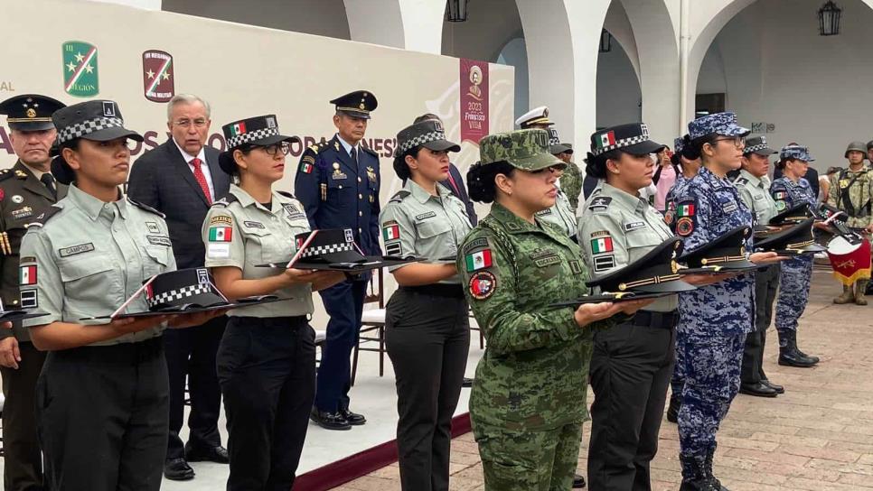 Realizan ceremonia de ascensos y condecoraciones a elementos de SEDENA en Culiacán 