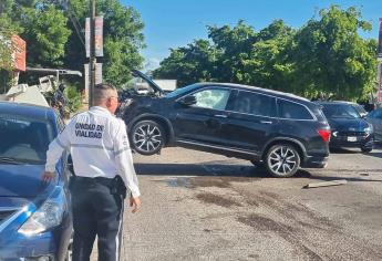 Ladrón despoja camioneta en Culiacán y provoca accidente tras persecución