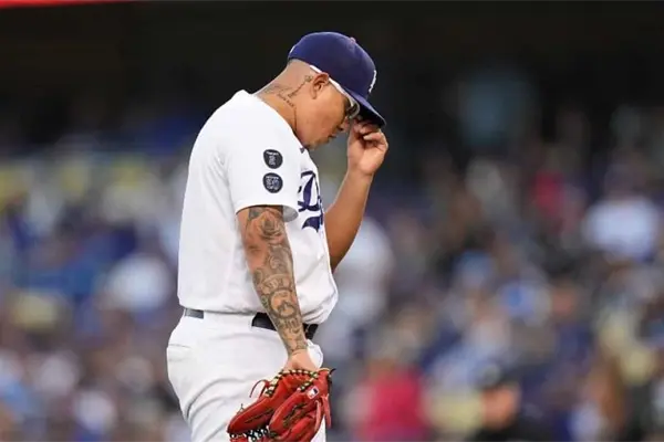 Julio Urías podría tener otra «piedra en el camino» para firmar con algún equipo Julio Urías podría tener otra «piedra en el camino» para firmar con algún equipo