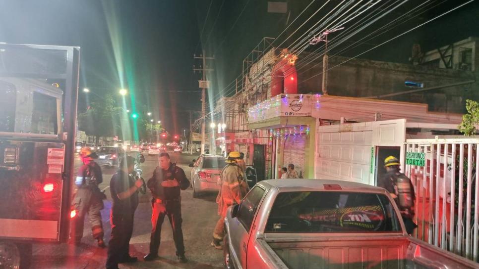 Se registra movilización de  bomberos en primer cuadro de la ciudad tras incendio en un domicilio 