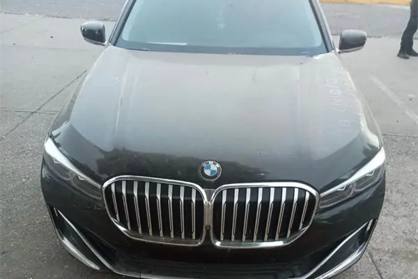 Un BMW que fue robado en Estados Unidos es recuperado en Culiacán Un BMW que fue robado en Estados Unidos es recuperado en Culiacán