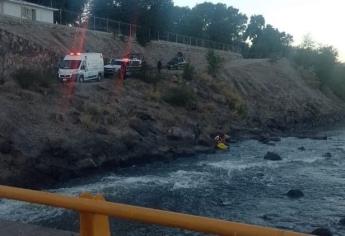 Mujer resbala y cae al río en La Bocatoma de San Blas, El Fuerte