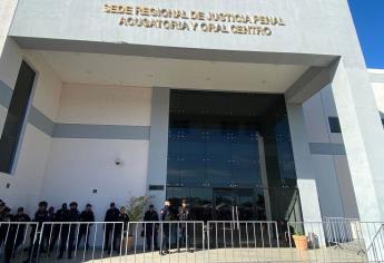 Analizan denunciar a trabajadores de la UAS por obstruir salida de fiscales durante audiencia