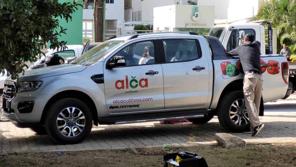 Encuentran a un hombre ejecutado en su camioneta en el área de Cerritos en Mazatlán 