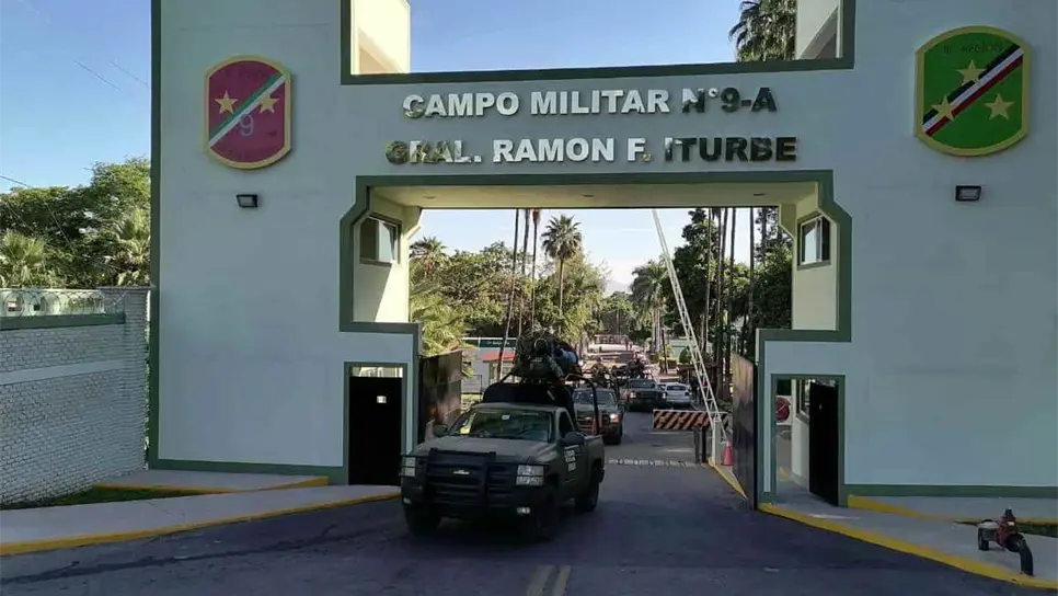 Llegan 800 elementos del Ejército Mexicano para reforzar la seguridad en Culiacán.