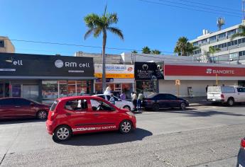 Elementos de tránsito frustran intento de robo en joyería de Los Mochis