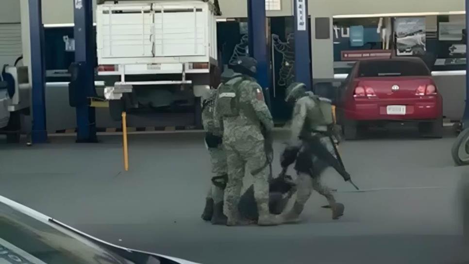 Elementos de la Marina agreden a golpes a un joven en Mazatlán 