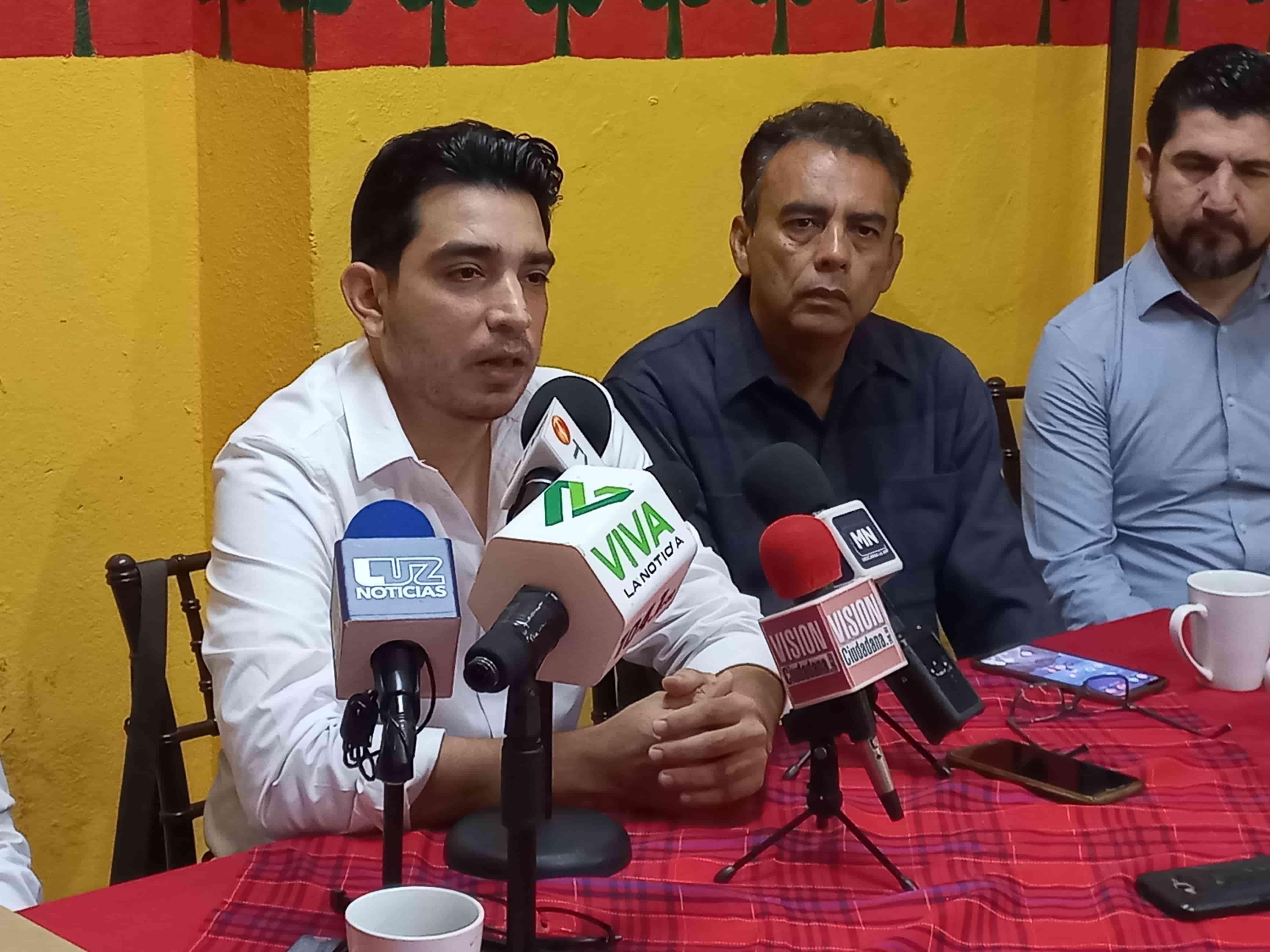 El profesor e integrante de Civitas aseguró que en la UAS se vive un clima de hostigamiento.