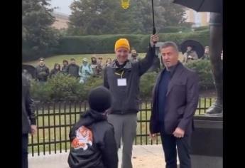 Niño recrea escena de Rocky Balboa ante Sylvester Stallone