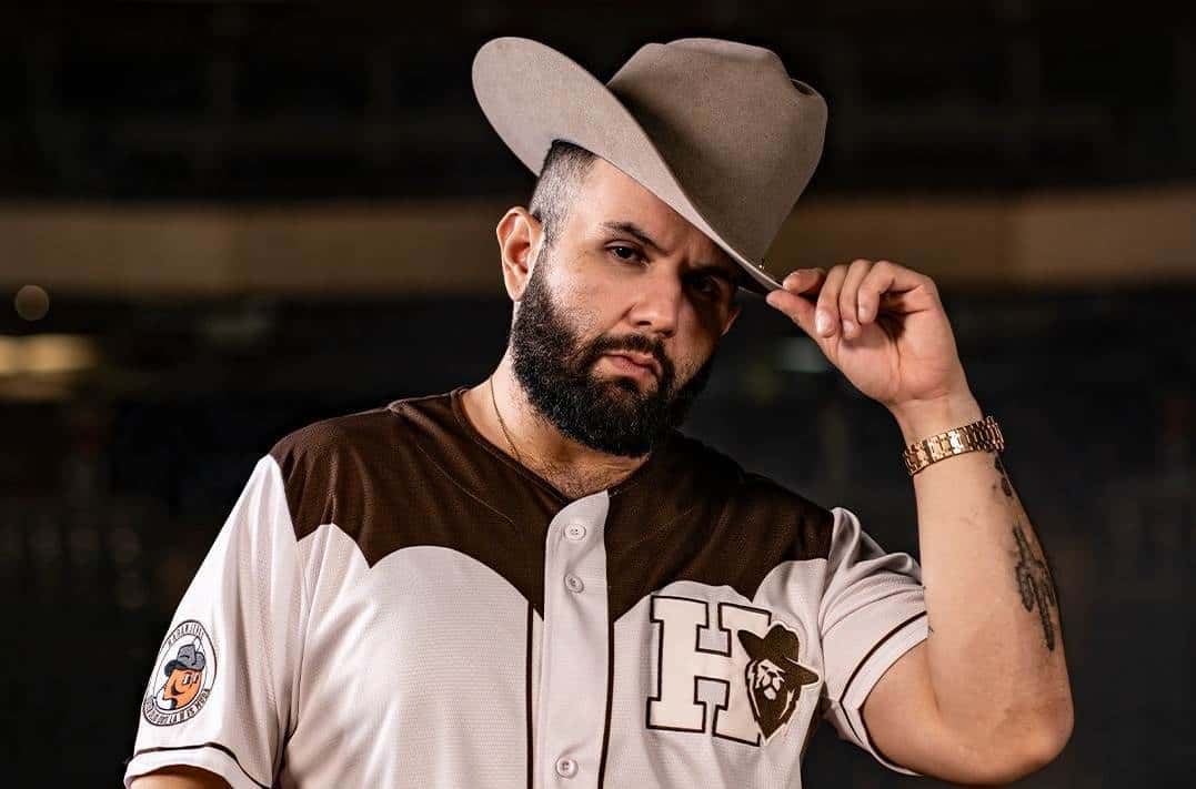 El cantante será reconocido por los Naranjeros de Hermosillo.