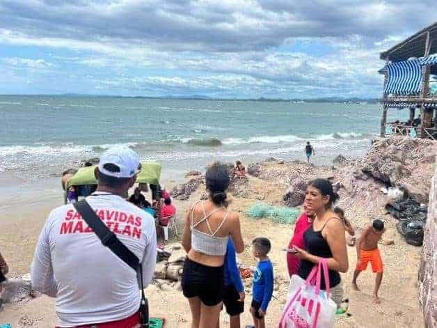 Hasta el momento las autoridades no han dado a conocer el estado de salud del turista.