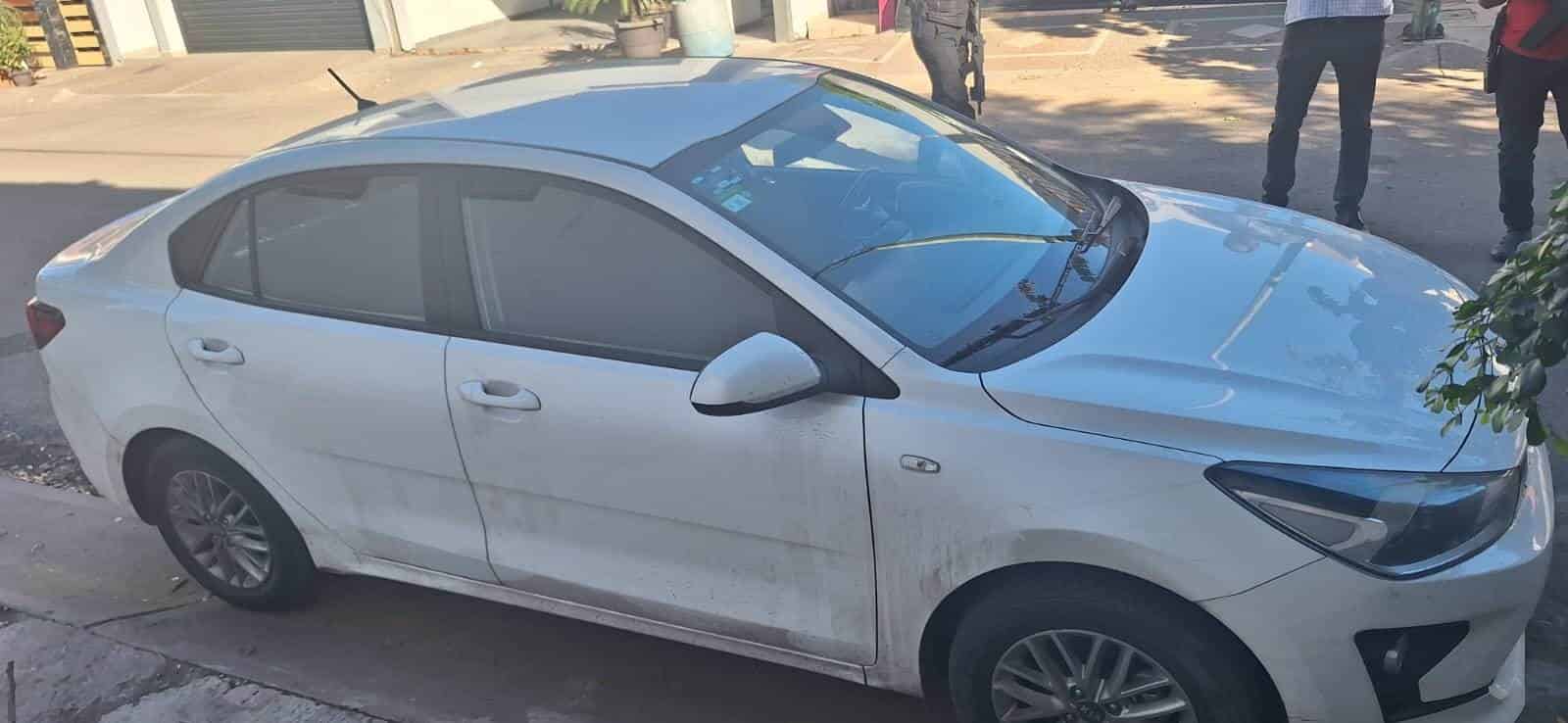 El auto contaba con reporte de robo desde el pasado jueves. FOTO: Cortesía