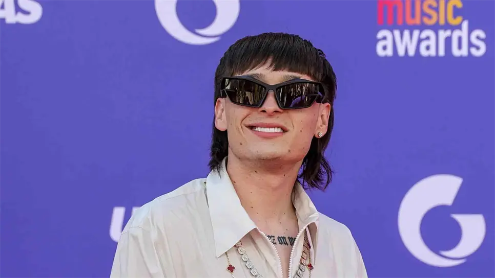 El cantante mexicano sigue traspasando fronteras con su música.