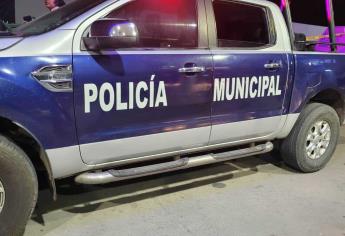 A punta de pistola despojan de un vehículo a mujer en Los Mochis 