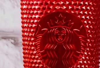 ¿Cuánto cuestan los vasos rojos de Starbucks?