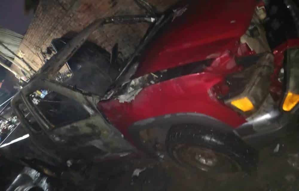 Taller mecánico arde en llamas en Villa Unión, Mazatlán