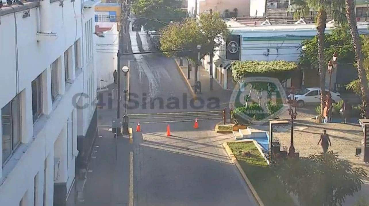 Ambas vialidades se mantienen cerradas. FOTO: C4i Sinaloa
