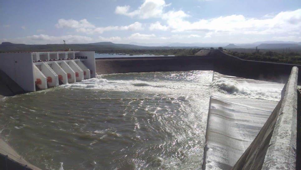 Extraen agua de las presas de Sinaloa para riegos agrícolas