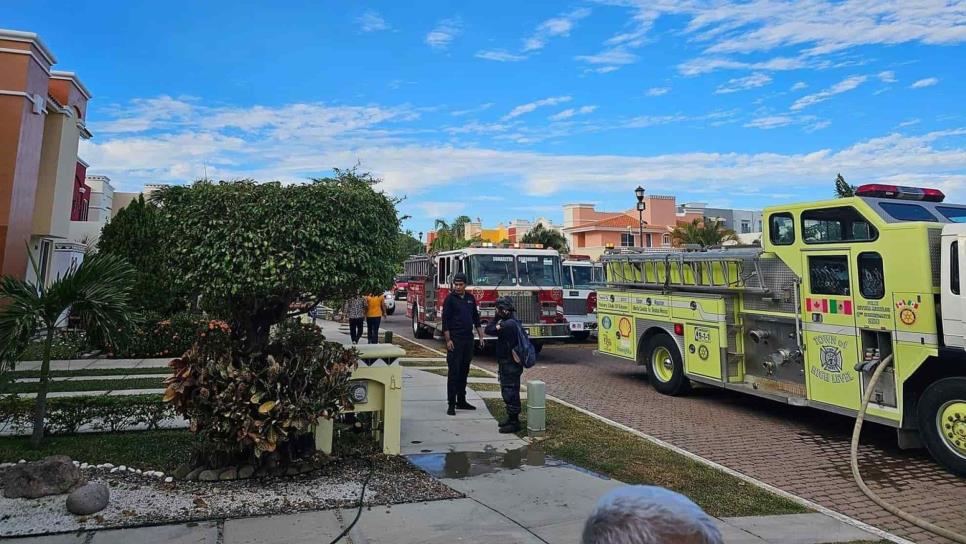 Vivienda termina calcinada tras voraz incendio en Mazatlán