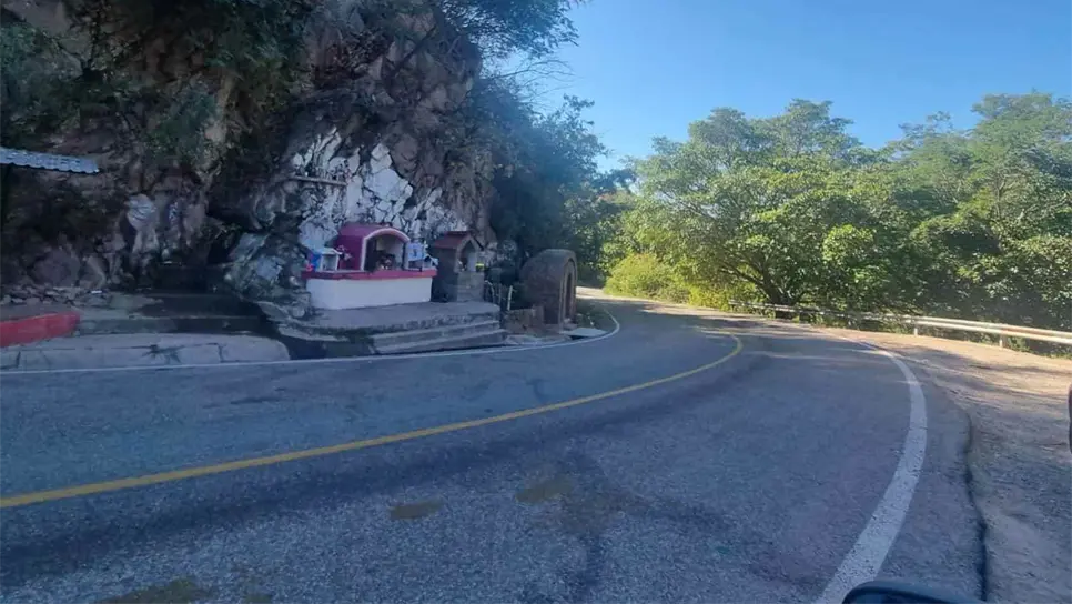 El cuerpo quedó en esta curva.