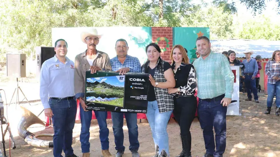 Hubo entrega de dulces, regalos y música. FOTO: Cortesía