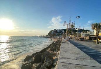 Contaminación en Playa Olas Altas de Mazatlán ya se atiende: alcalde