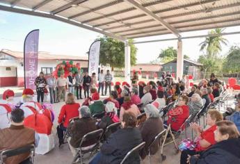 Gerardo Vargas acompaña y felicita a adultos mayores por concluir taller de «Elaboración de Piñatas»