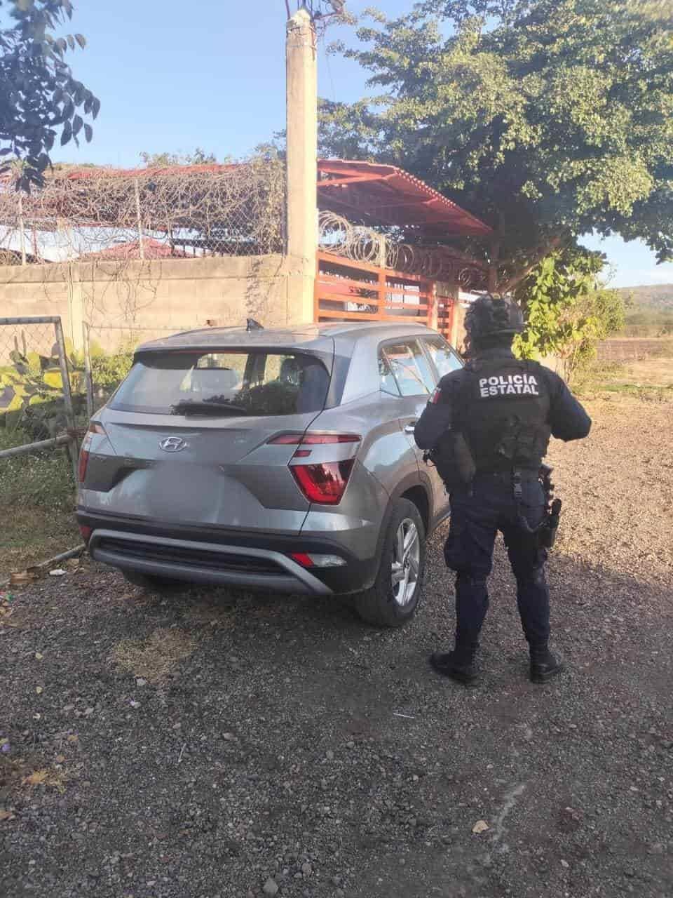 Grupo Élite de la PEP recupera camioneta robada en la Miguel Hidalgo, en Culiacán