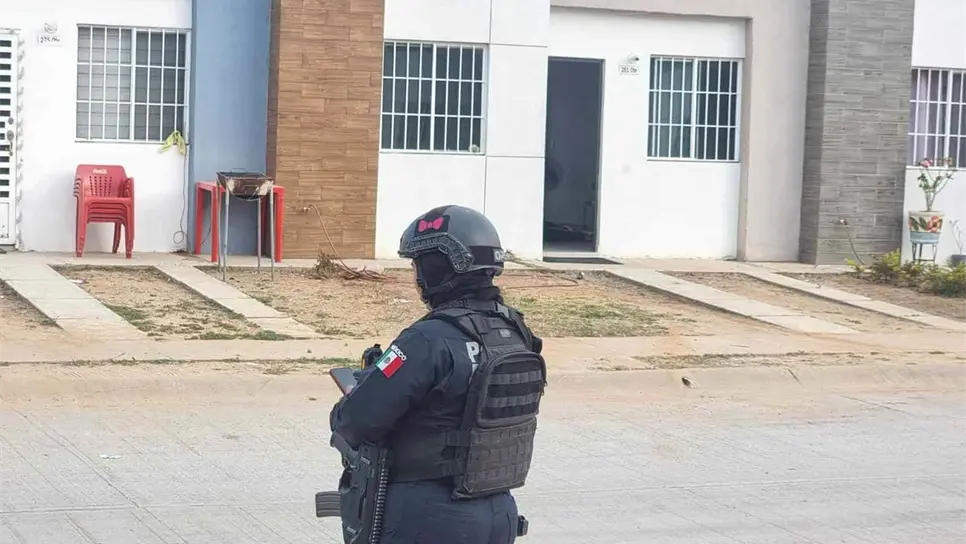 La víctima quedó en la sala de la casa.