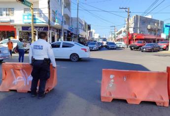 Agentes de Tránsito Municipal ejecutan cierran parcialmente en colonia Centro de Mazatlán