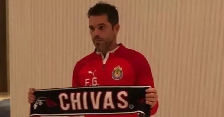 Gago ya porta el uniforme de las Chivas de Guadalajara.