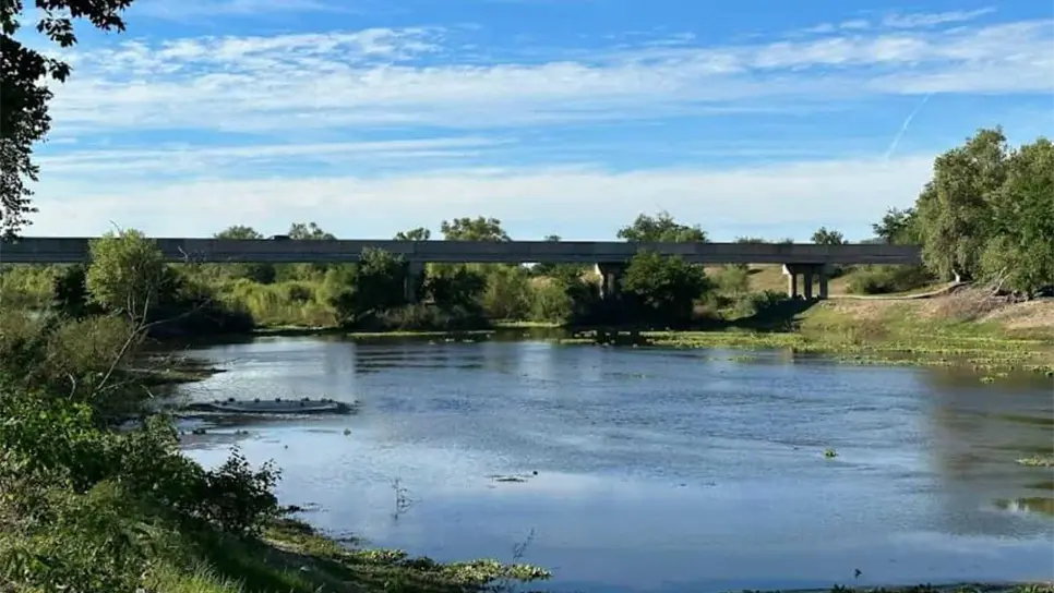 Así luce el caudal del Río Fuerte tras permanecer seco durante los últimos días