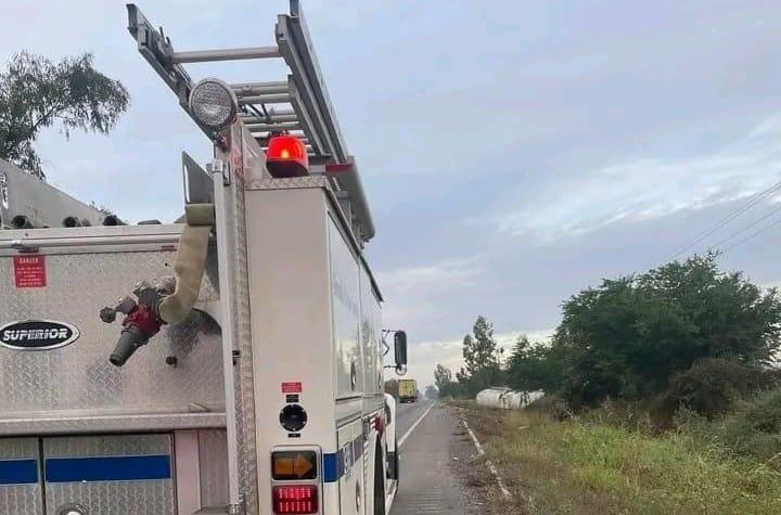 Cierran carril de la Maxipista tras accidentes en tramos de Mazatlán y Culiacán