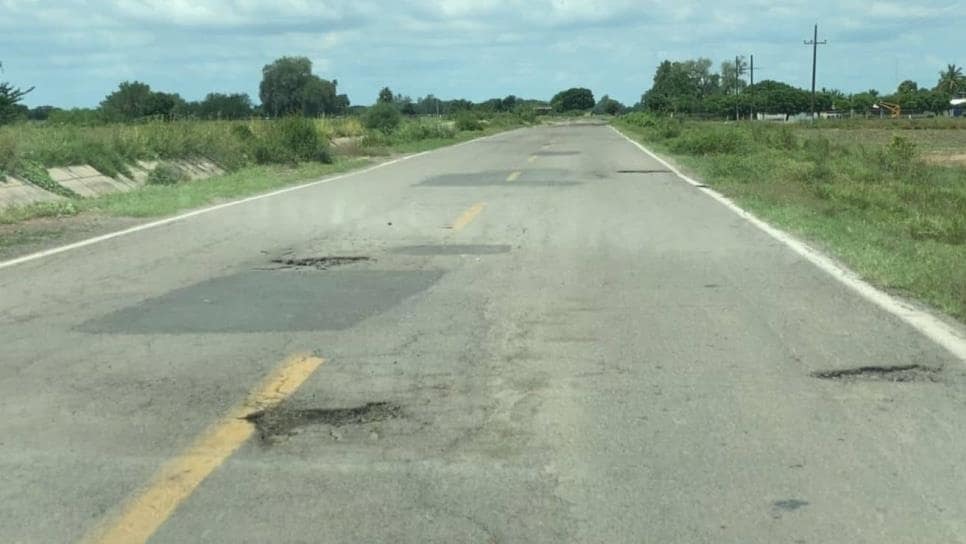 En Sinaloa hay carreteras con muchas deficiencias. FOTO: Luz Noticias