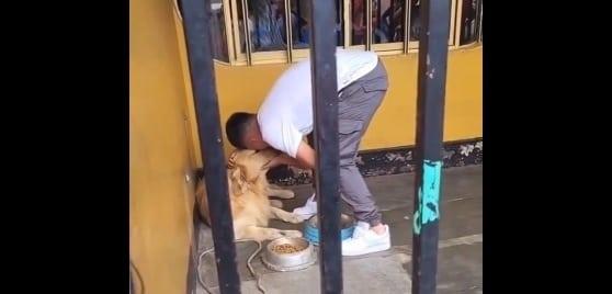 Piero Quispe y su tierna despedida con su perrito antes de viajar a México