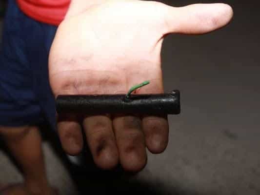 Según las autoridades, mientras la menor intentaba lanzar un cuete conocido como «Tumba casa»