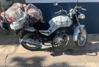 Policías de Ahome recuperan dos motocicletas reportadas como robadas; hay un detenido