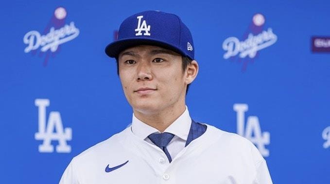 Dodgers le dan la bienvenida a su «as» Yoshinobu Yamamoto