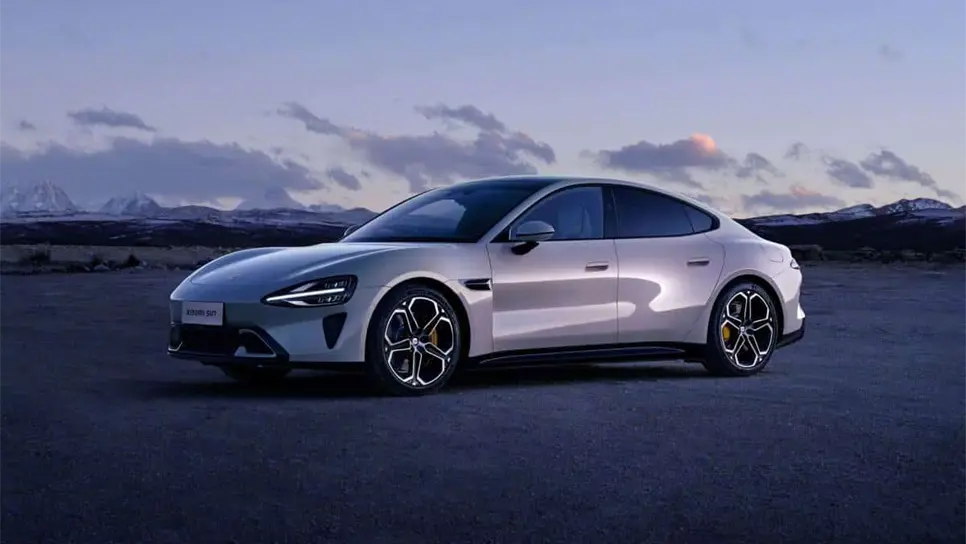 Xiaomi presenta su primer auto eléctrico; veloz y equipado con alta tecnología