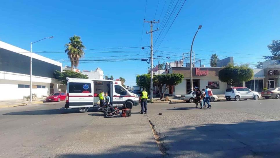 Sprinter arrolla a motociclista en el sector Centro de Los Mochis