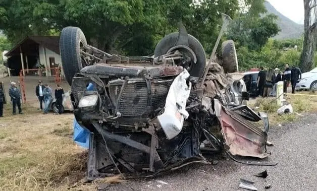 Un brutal encontronazo cobró la vida de dos personas por la Carretera Internacional México 15.