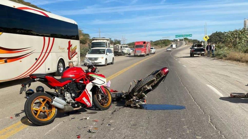 Accidente vial de motocicletas deja tres lesionados en la carretera la carretera Mazatlán-Culiacán