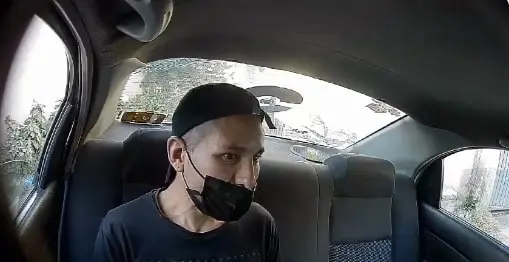 El presunto delincuente quedó grabado por la cámara de videovigilancias del taxi.