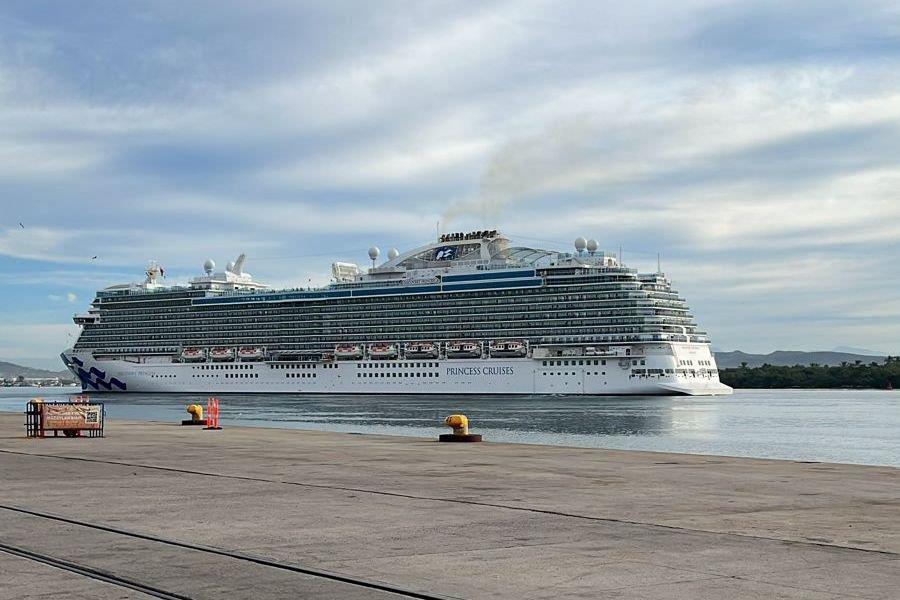 Más de 8 mil cruceristas llegaron a Mazatlán la primeros días del 2024 
