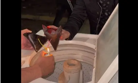 Los músicos no vieron el peligro al usare la potente pirotecnia en el inicio de Año Nuevo.