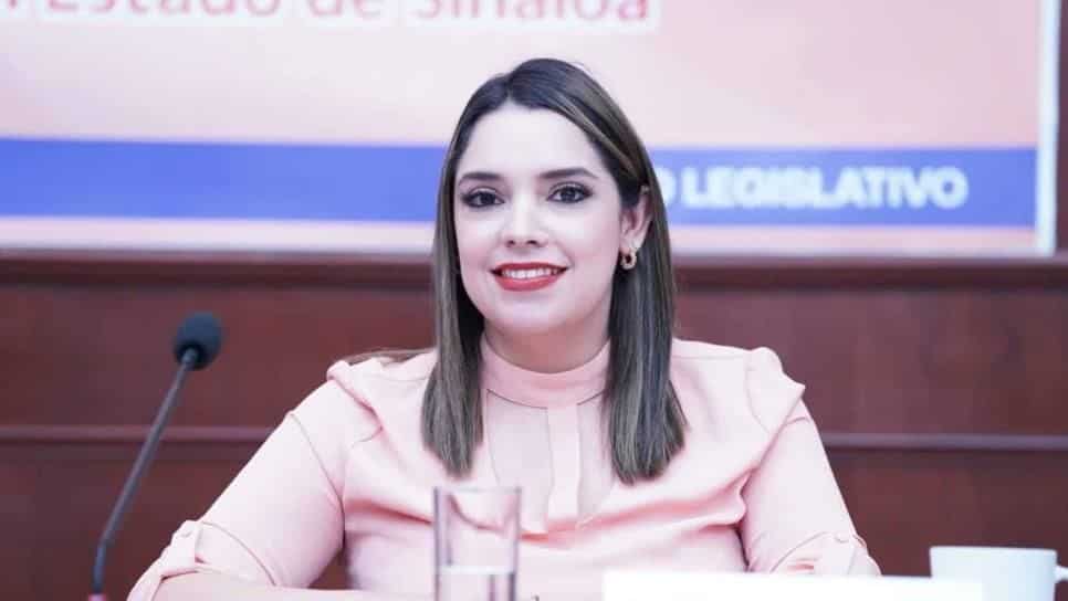 Elizabeth Chía.